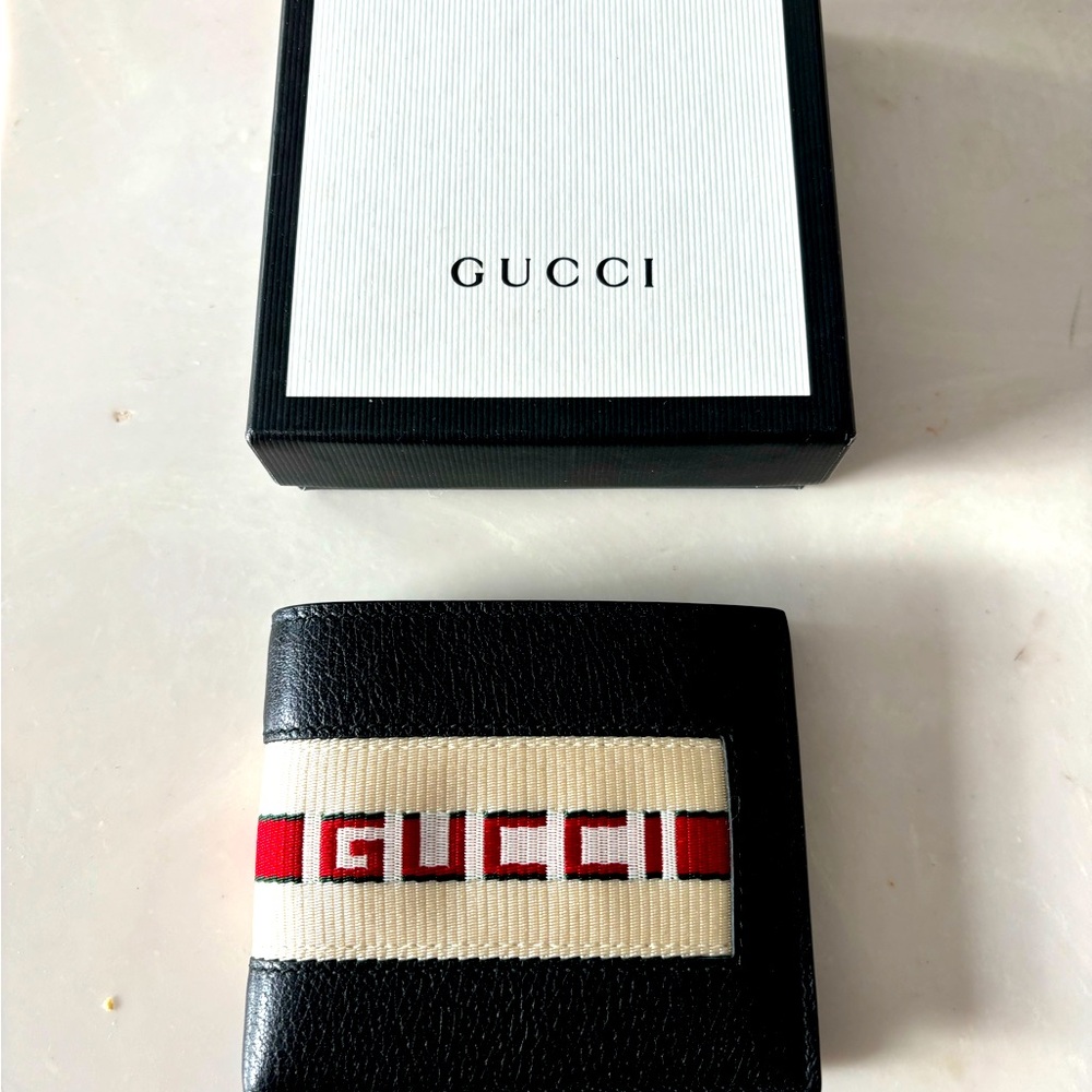 Gucci wallet- Brand New